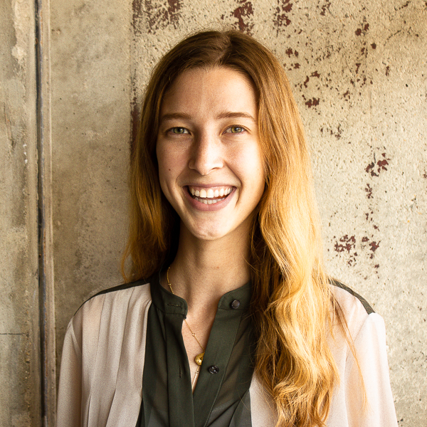 Headshot-Maggie